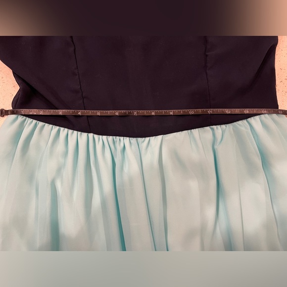 Long Dress w/ Spaghetti Straps - Picture 4 of 4